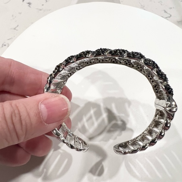 Sterling silver and and black spinel cuff bracelet - Picture 3 of 5